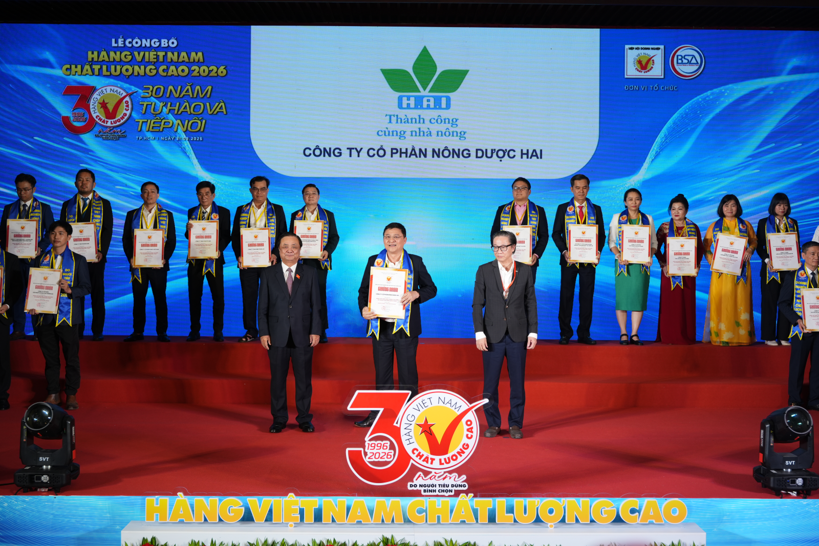 NÔNG DƯỢC HAI VINH DỰ ĐÓN NHẬN CHỨNG NHẬN HÀNG VIỆT NAM CHẤT LƯỢNG CAO NĂM 2026